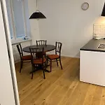 Trainstation Apartmans Pressburg-paris شقة