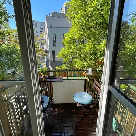 Trainstation Apartmans Pressburg-paris * Братислава